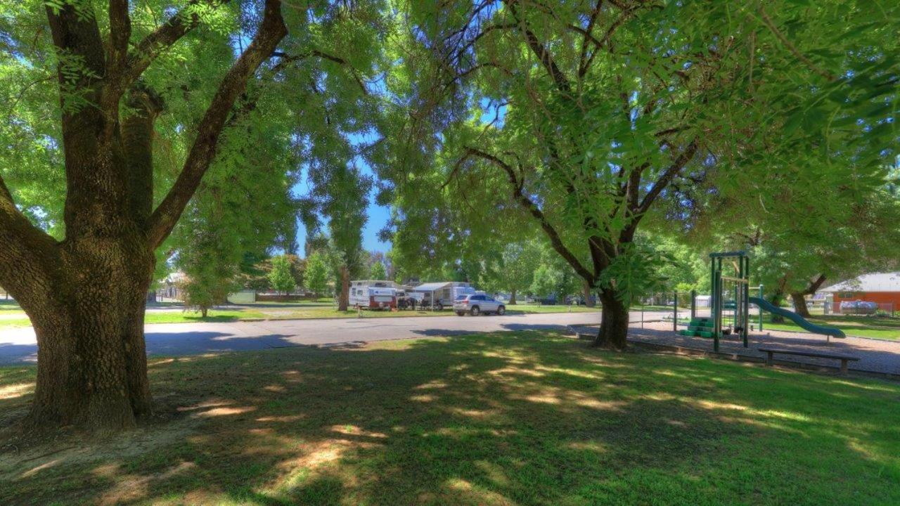 Myrtleford Holiday Park Εξωτερικό φωτογραφία