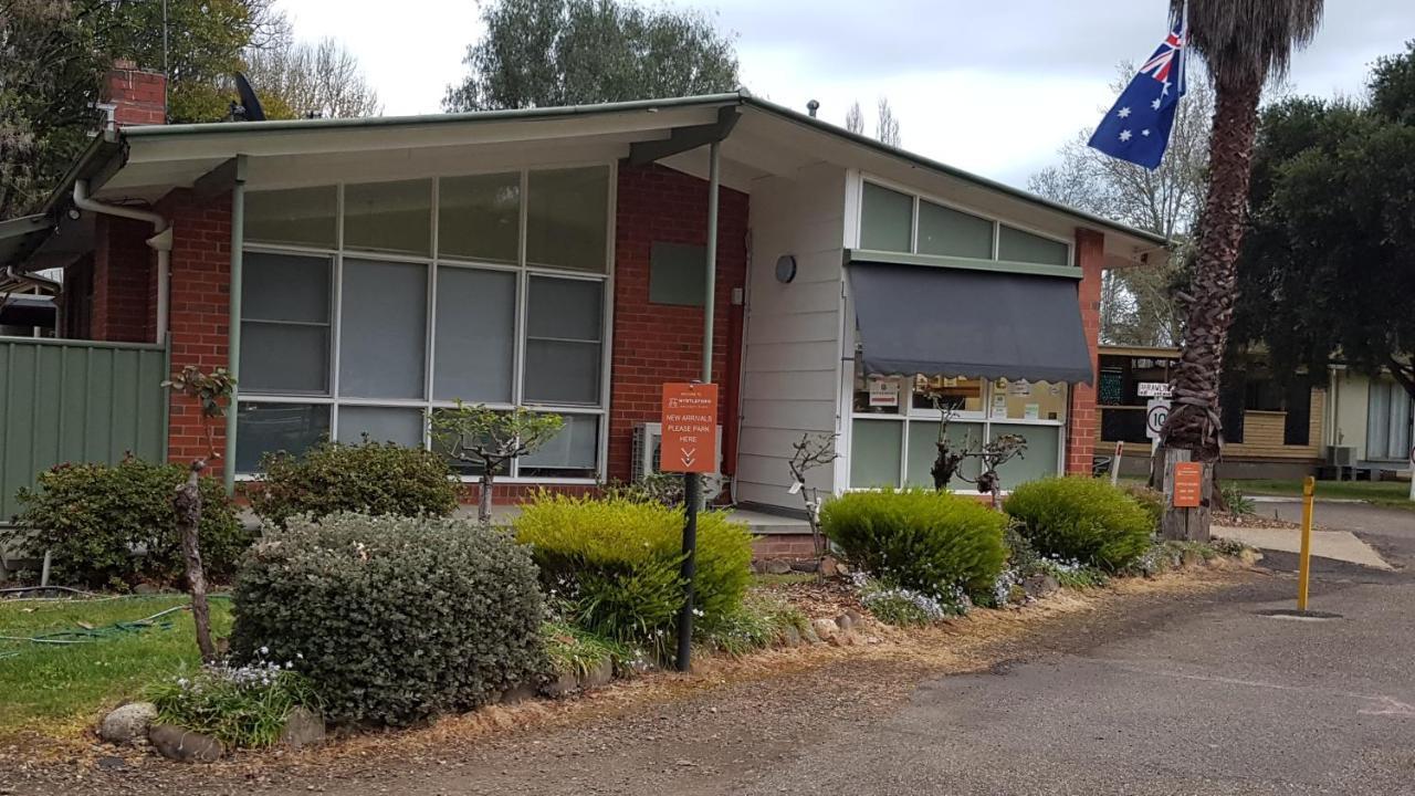 Myrtleford Holiday Park Εξωτερικό φωτογραφία