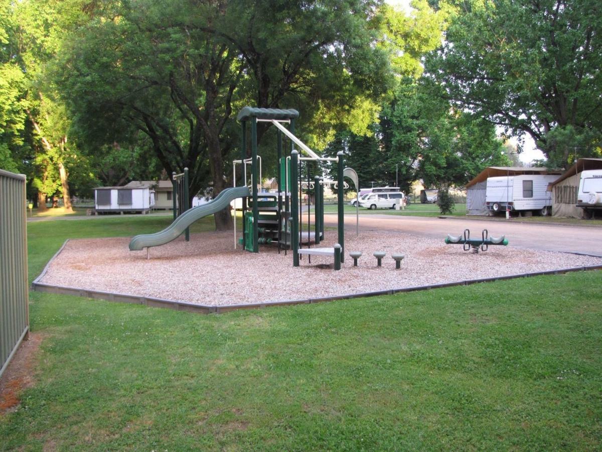 Myrtleford Holiday Park Εξωτερικό φωτογραφία